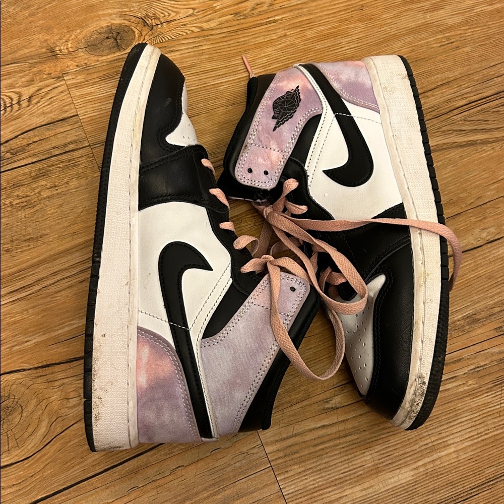 Jordan 1 Mid SE Zen Master (GS) Size 6Y